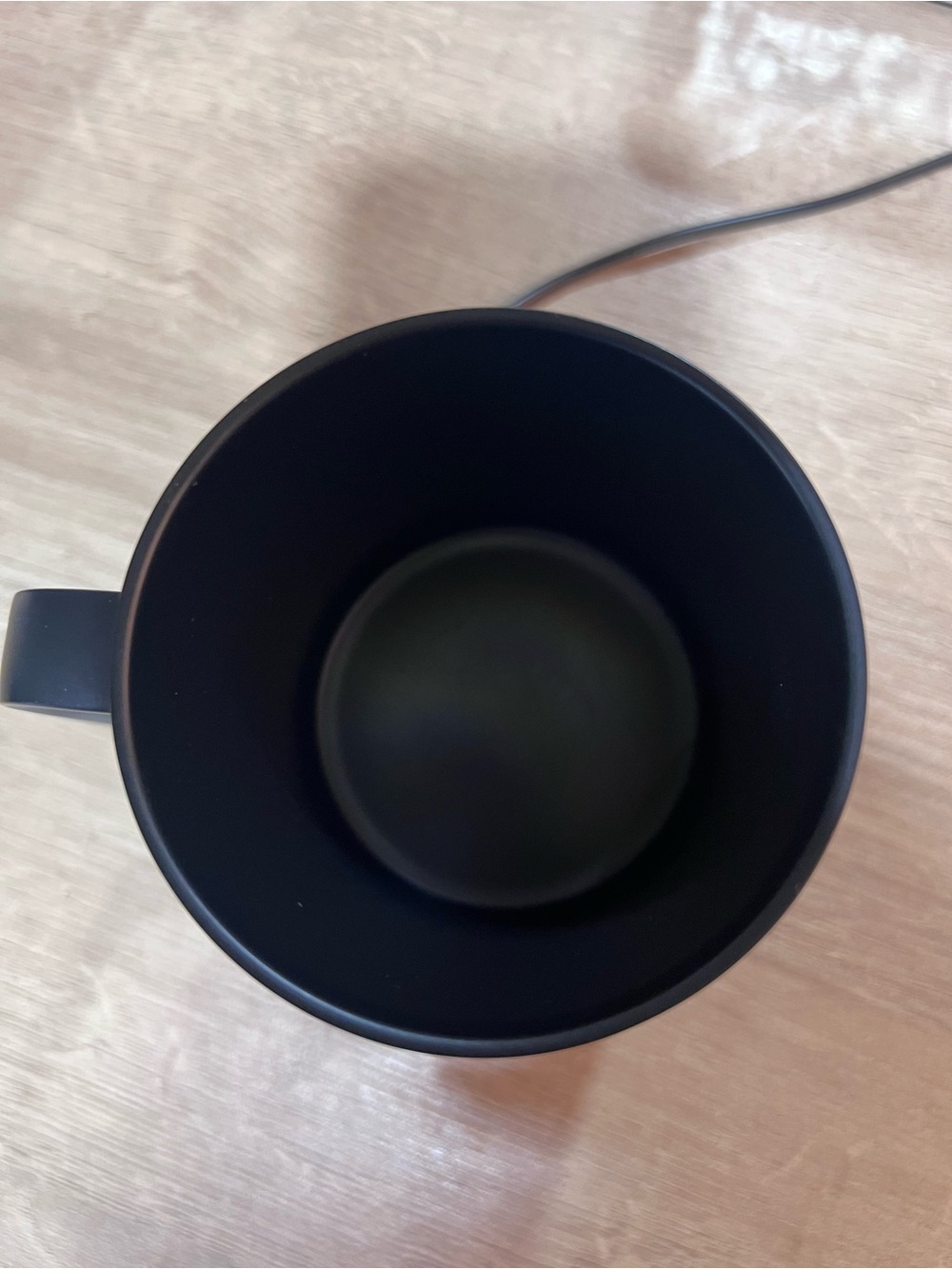 SOLD! EMBER smart Mug 2 Temperature Control Smart Mug - Picture 4 of 16